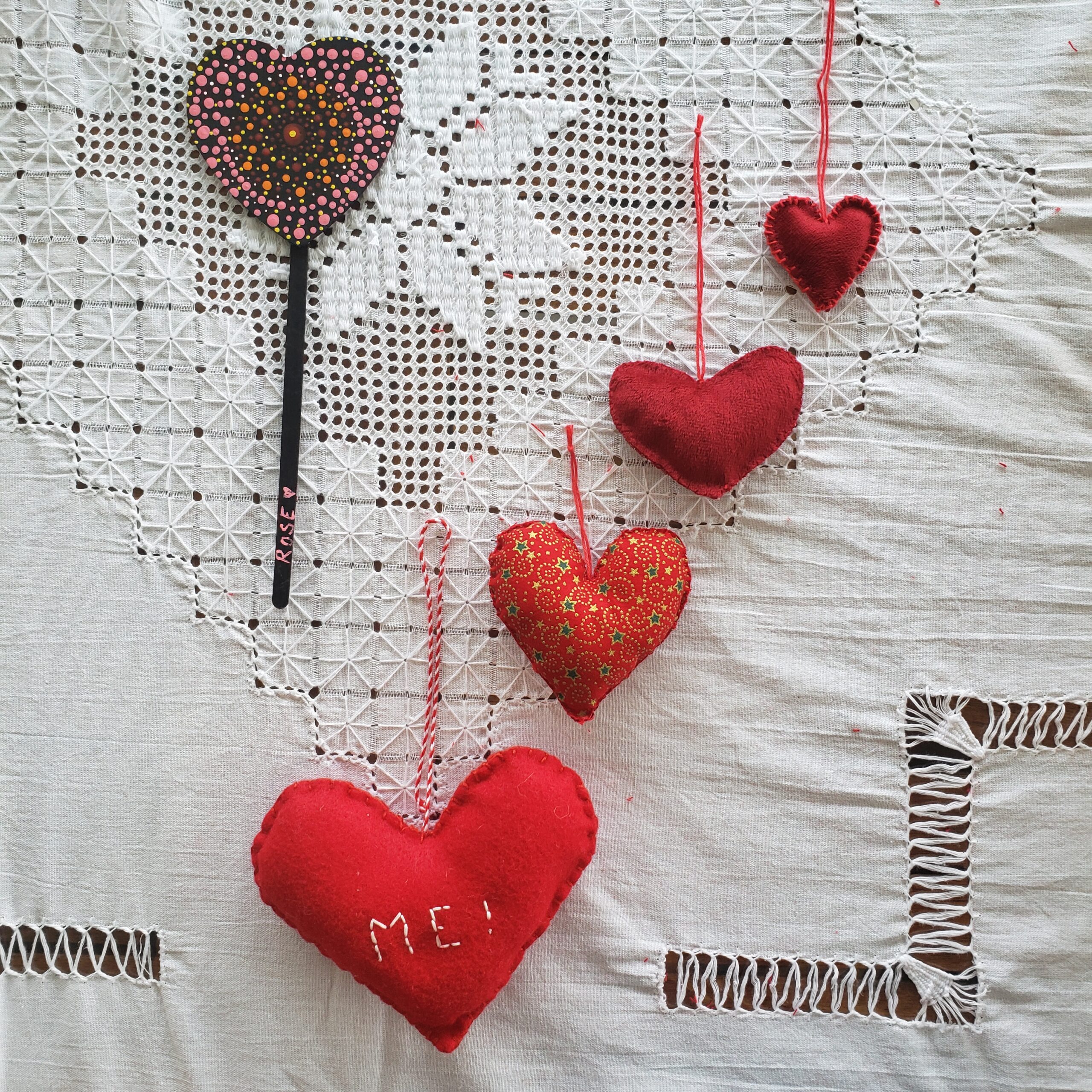 Personnalise ton papier cadeau de Saint Valentin - DIY original 