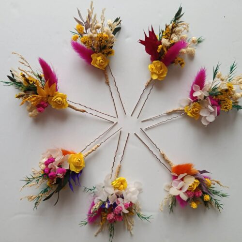 Epingle et broche fleuries