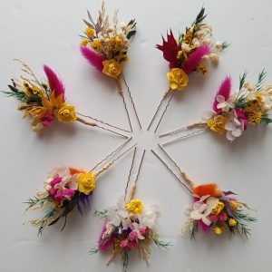 Epingle et broche fleuries